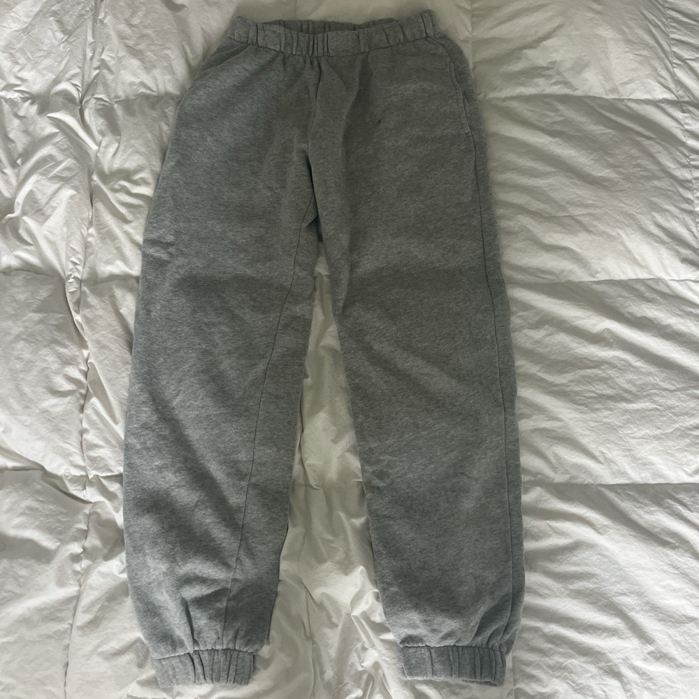 Brandy Melville Rosa Sweatpants - Picture 2 of 7